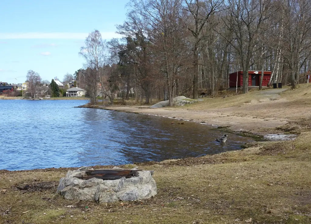 Drevviken, Gårdens bad, Vendelsö