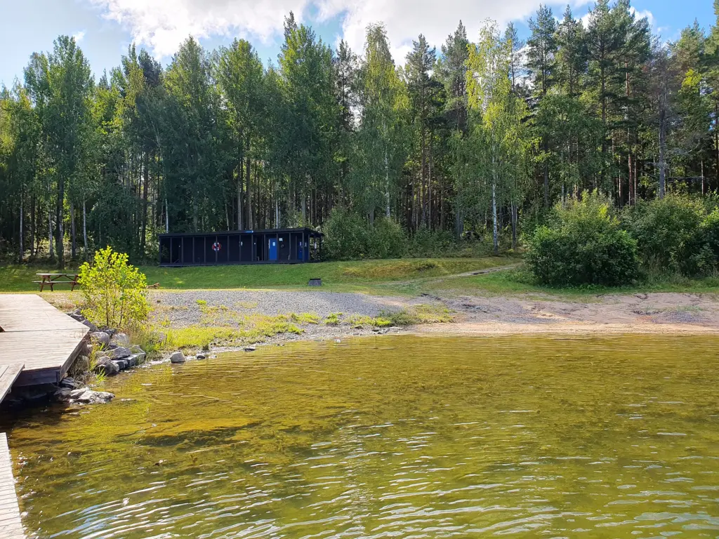 Saltharsfjärden, public beach
