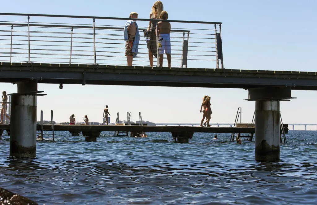 Scaniabadet (även kallat djuphavsbadet) i Västra hamnen i Malmö, Skåne (Scania), Sverige (Sweden).
Photo: News Øresund - Johan Wessman
© News Øresund
Bilden får