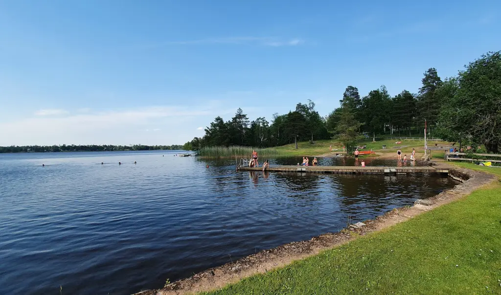 public beach Simsjön Herrekvarn
